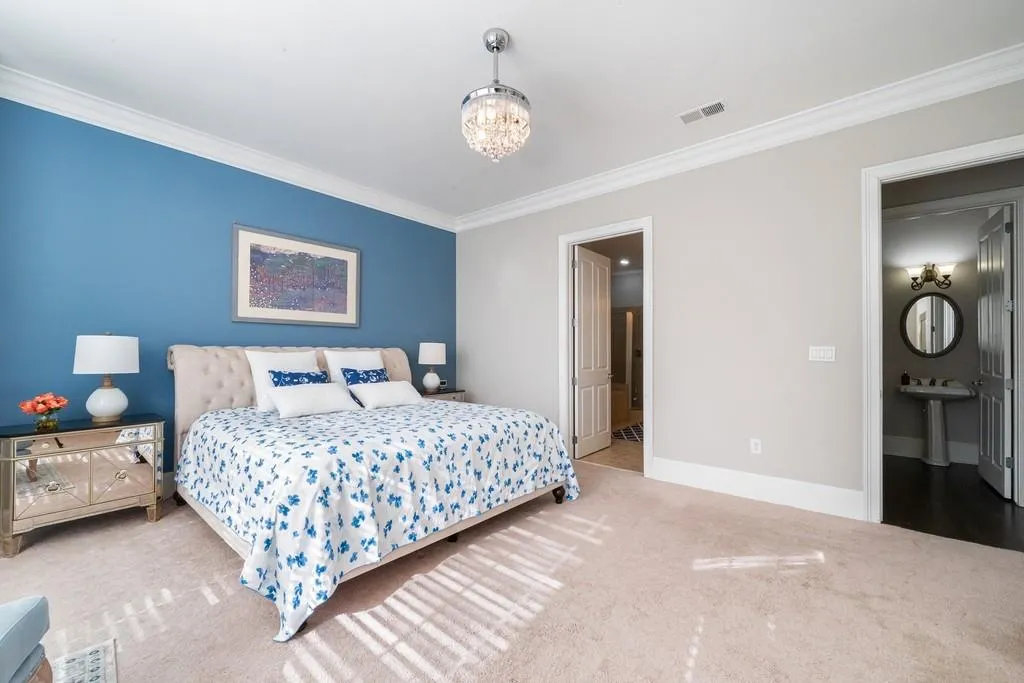 1219 Glenridge Place, Sandy Springs, Georgia 30342, 3 Bedrooms Bedrooms, ,3 BathroomsBathrooms,Residential,Sold,1219 Glenridge Place,6824962
