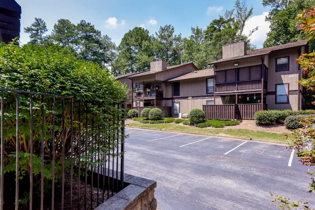 403 River Run Drive, Sandy Springs, Georgia 30350, 1 Bedroom Bedrooms, ,1 BathroomBathrooms,Residential,Sold,403 River Run Drive,5593806
