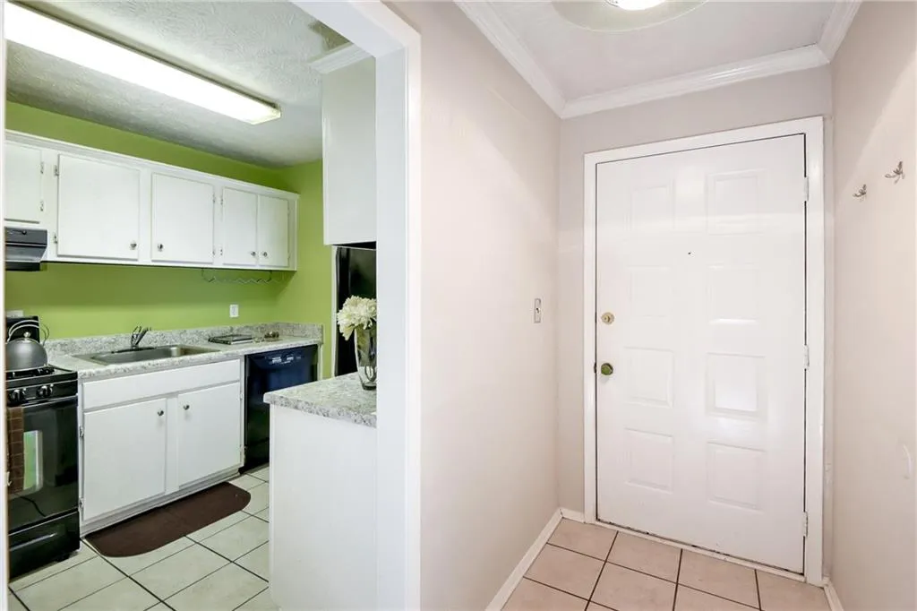 403 River Run Drive, Sandy Springs, Georgia 30350, 1 Bedroom Bedrooms, ,1 BathroomBathrooms,Residential,Sold,403 River Run Drive,5593806