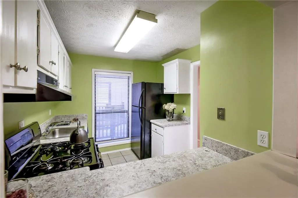 403 River Run Drive, Sandy Springs, Georgia 30350, 1 Bedroom Bedrooms, ,1 BathroomBathrooms,Residential,Sold,403 River Run Drive,5593806