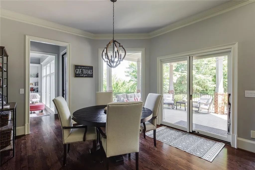 7795 Stables Drive, Sandy Springs, Georgia 30350, 6 Bedrooms Bedrooms, ,6 BathroomsBathrooms,Residential,Sold,7795 Stables Drive,6924339