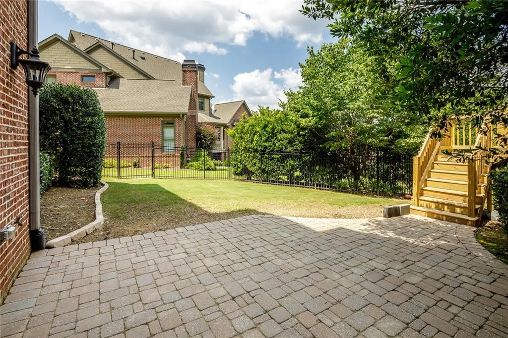 7795 Stables Drive, Sandy Springs, Georgia 30350, 6 Bedrooms Bedrooms, ,6 BathroomsBathrooms,Residential,Sold,7795 Stables Drive,6924339
