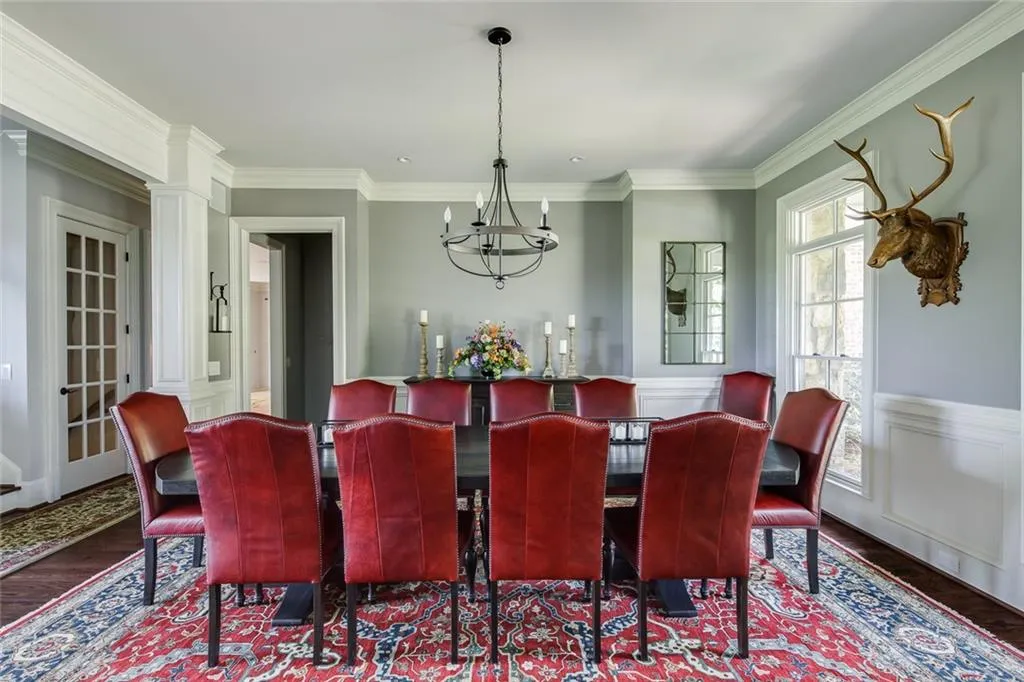 7795 Stables Drive, Sandy Springs, Georgia 30350, 6 Bedrooms Bedrooms, ,6 BathroomsBathrooms,Residential,Sold,7795 Stables Drive,6924339