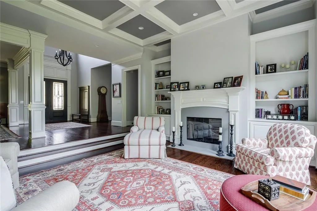 7795 Stables Drive, Sandy Springs, Georgia 30350, 6 Bedrooms Bedrooms, ,6 BathroomsBathrooms,Residential,Sold,7795 Stables Drive,6924339