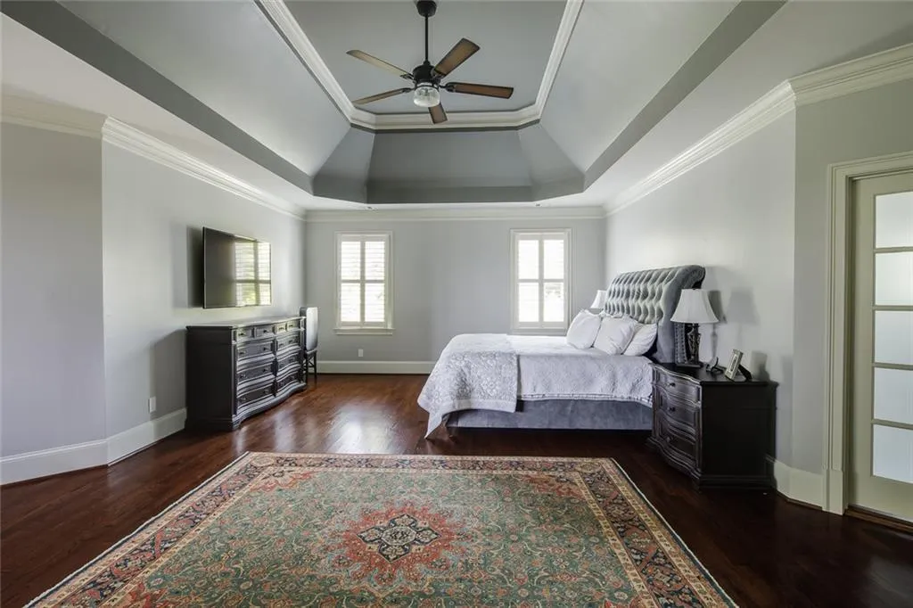 7795 Stables Drive, Sandy Springs, Georgia 30350, 6 Bedrooms Bedrooms, ,6 BathroomsBathrooms,Residential,Sold,7795 Stables Drive,6924339