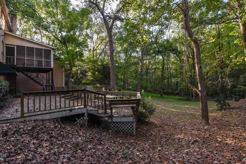 525 Valley Hall Drive, Sandy Springs, Georgia 30350, 6 Bedrooms Bedrooms, ,5 BathroomsBathrooms,Residential,Sold,525 Valley Hall Drive,5839945