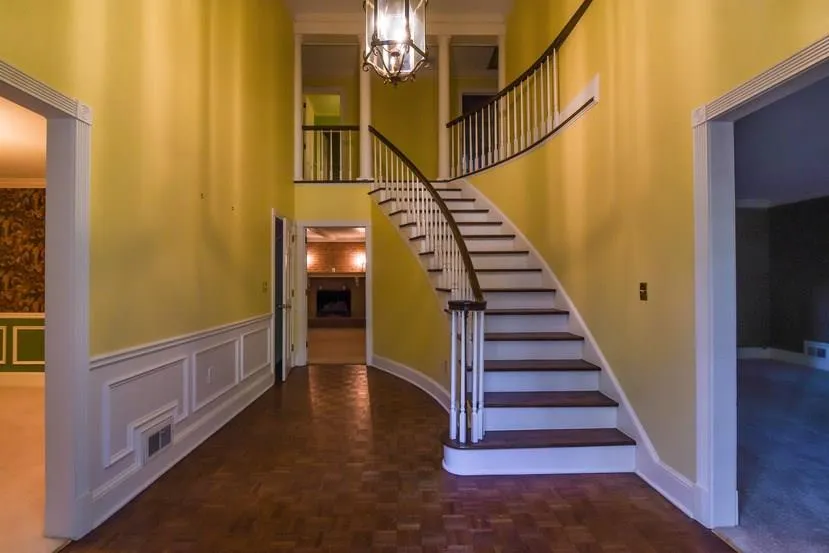 525 Valley Hall Drive, Sandy Springs, Georgia 30350, 6 Bedrooms Bedrooms, ,5 BathroomsBathrooms,Residential,Sold,525 Valley Hall Drive,5839945