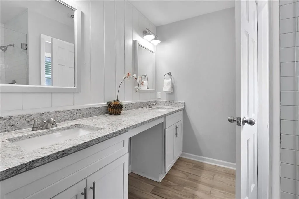 1544 Huntingdon Trail, Sandy Springs, Georgia 30350, 5 Bedrooms Bedrooms, ,3 BathroomsBathrooms,Residential,Sold,1544 Huntingdon Trail,6828453