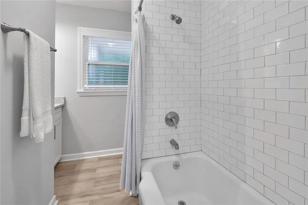 1544 Huntingdon Trail, Sandy Springs, Georgia 30350, 5 Bedrooms Bedrooms, ,3 BathroomsBathrooms,Residential,Sold,1544 Huntingdon Trail,6828453