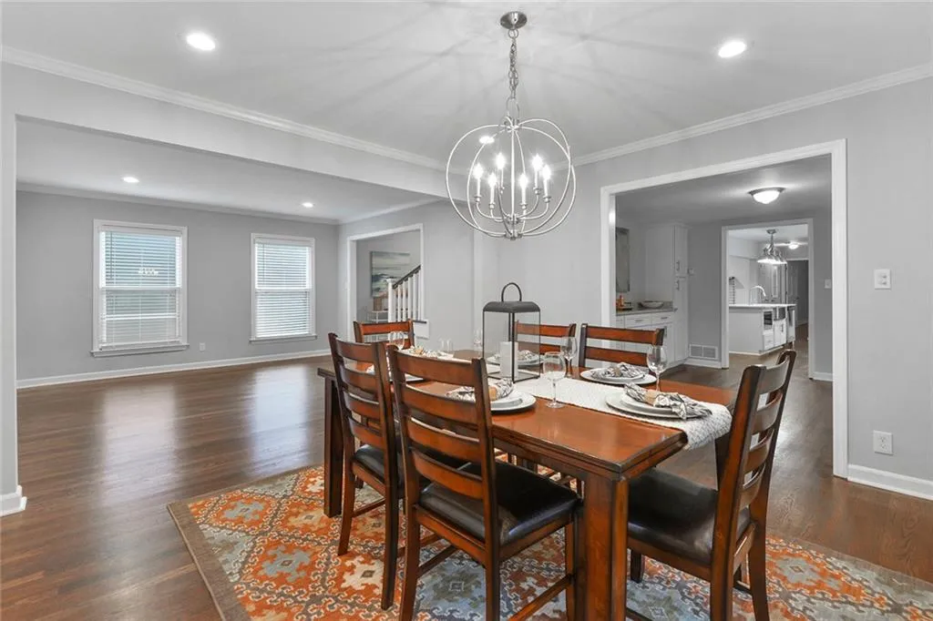 1544 Huntingdon Trail, Sandy Springs, Georgia 30350, 5 Bedrooms Bedrooms, ,3 BathroomsBathrooms,Residential,Sold,1544 Huntingdon Trail,6828453