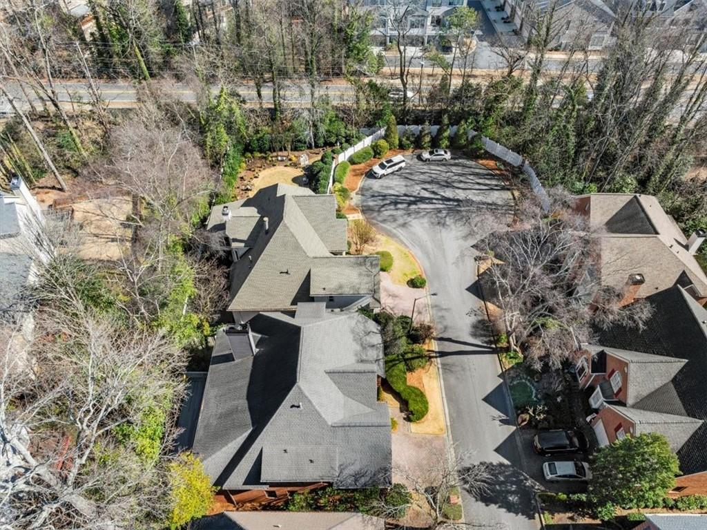 The home is perfectly positioned beside a cul-de-sac. The home is perfectly positioned beside a cul-de-sac.