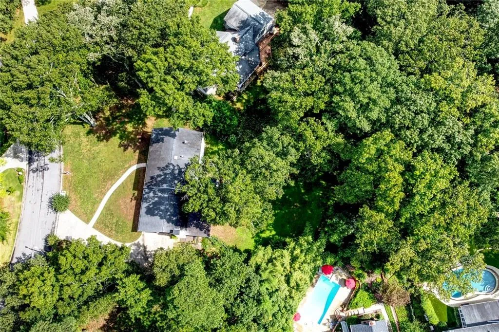 6960 Hunters Branch Close, Sandy Springs, Georgia 30328, 5 Bedrooms Bedrooms, ,3 BathroomsBathrooms,Residential,Sold,6960 Hunters Branch Close,6947574