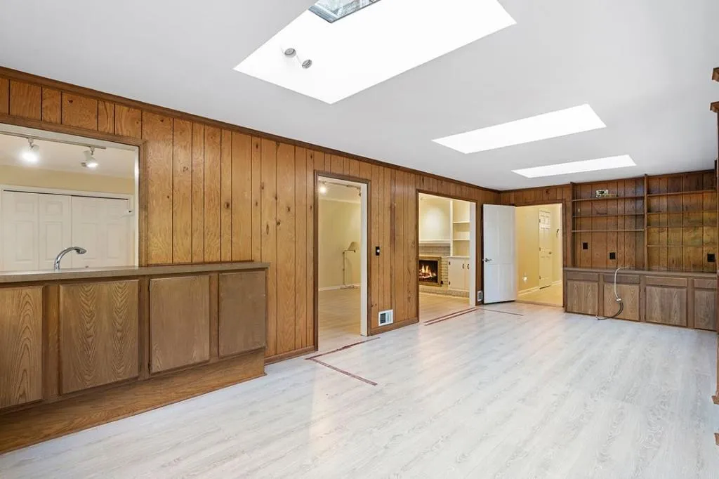 36 Brandon Ridge Drive, Sandy Springs, Georgia 30328, 5 Bedrooms Bedrooms, ,3 BathroomsBathrooms,Residential,Sold,36 Brandon Ridge Drive,6976736