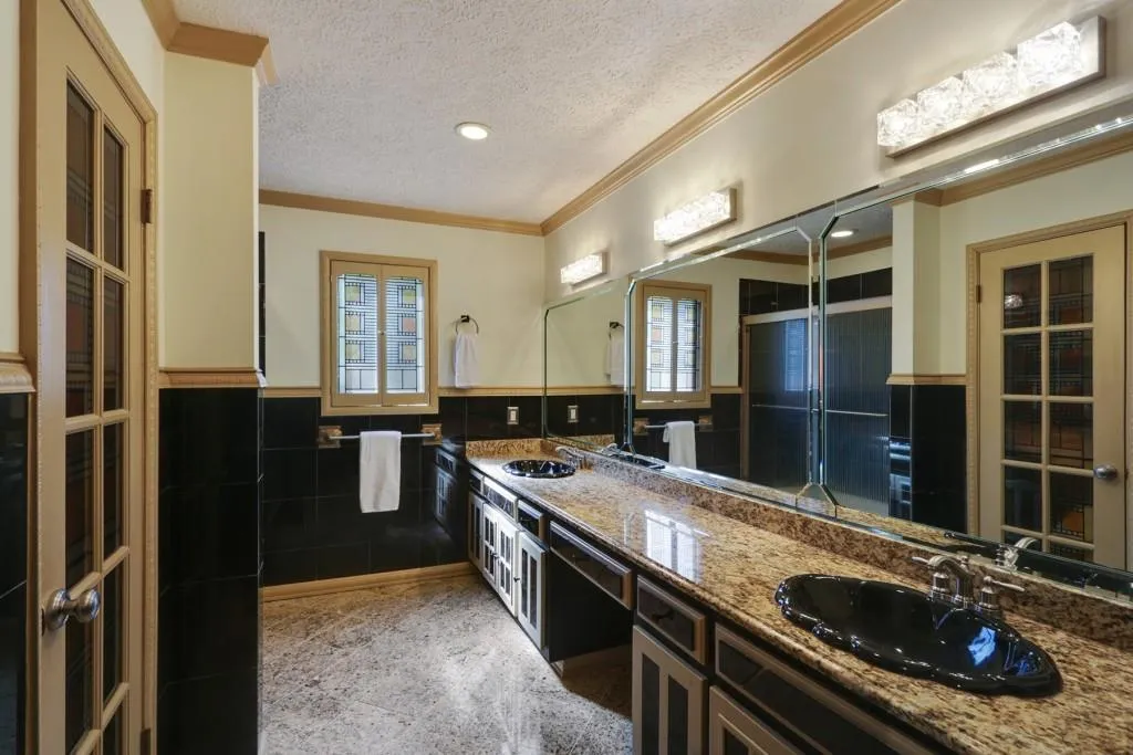 330 Balboa Court Ne, Sandy Springs, Georgia 30342, 4 Bedrooms Bedrooms, ,3 BathroomsBathrooms,Residential,Sold,330 Balboa Court Ne,6519850
