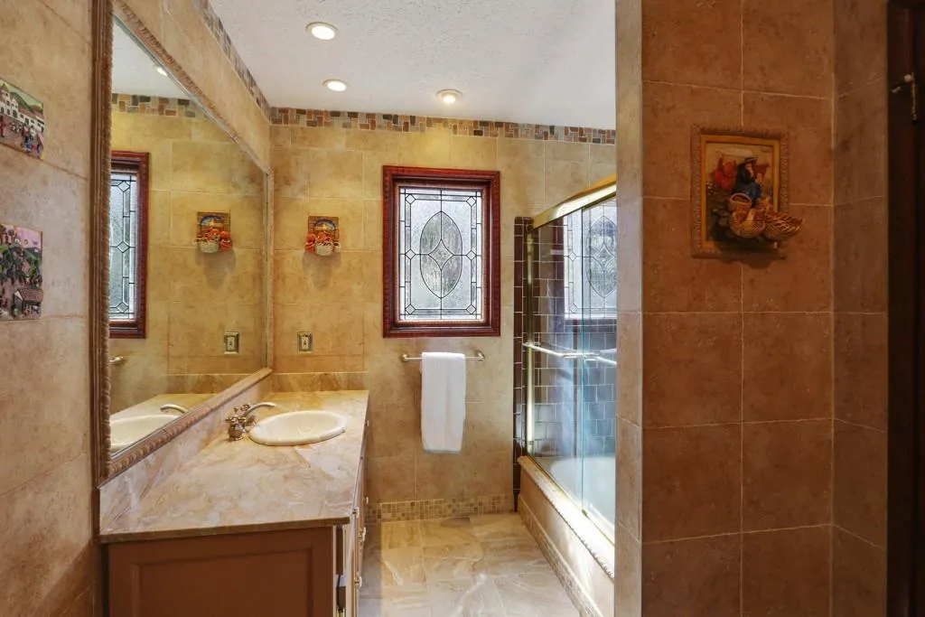 330 Balboa Court Ne, Sandy Springs, Georgia 30342, 4 Bedrooms Bedrooms, ,3 BathroomsBathrooms,Residential,Sold,330 Balboa Court Ne,6519850