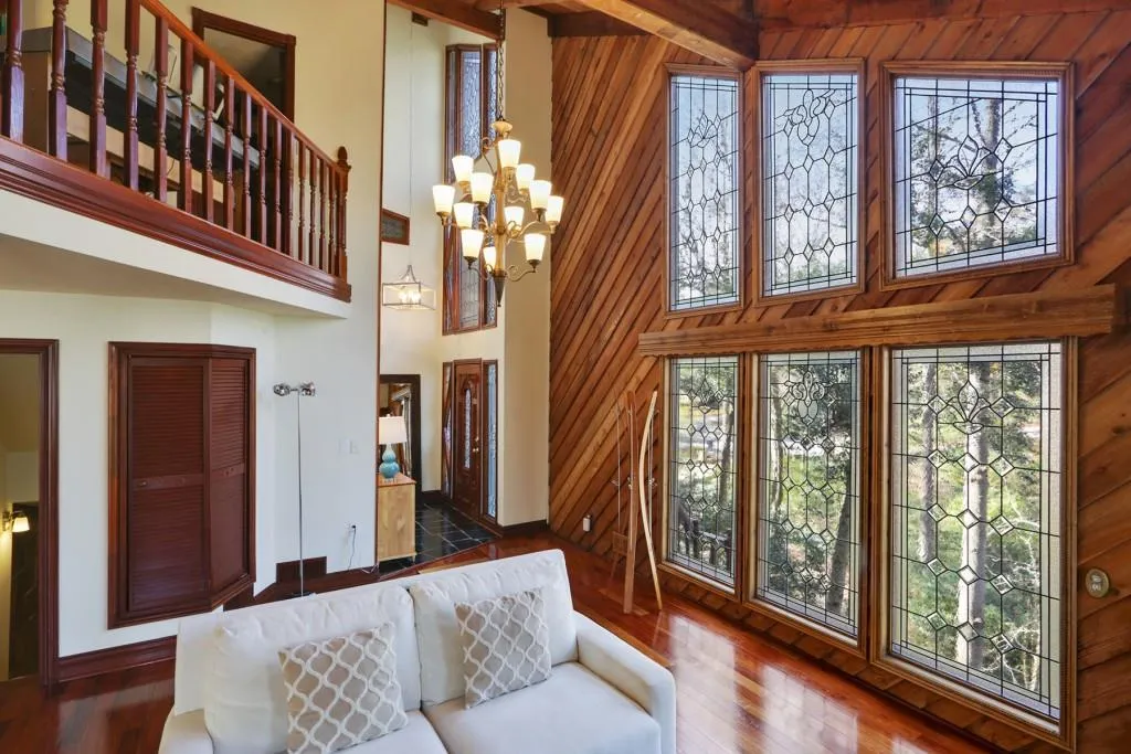 330 Balboa Court Ne, Sandy Springs, Georgia 30342, 4 Bedrooms Bedrooms, ,3 BathroomsBathrooms,Residential,Sold,330 Balboa Court Ne,6519850