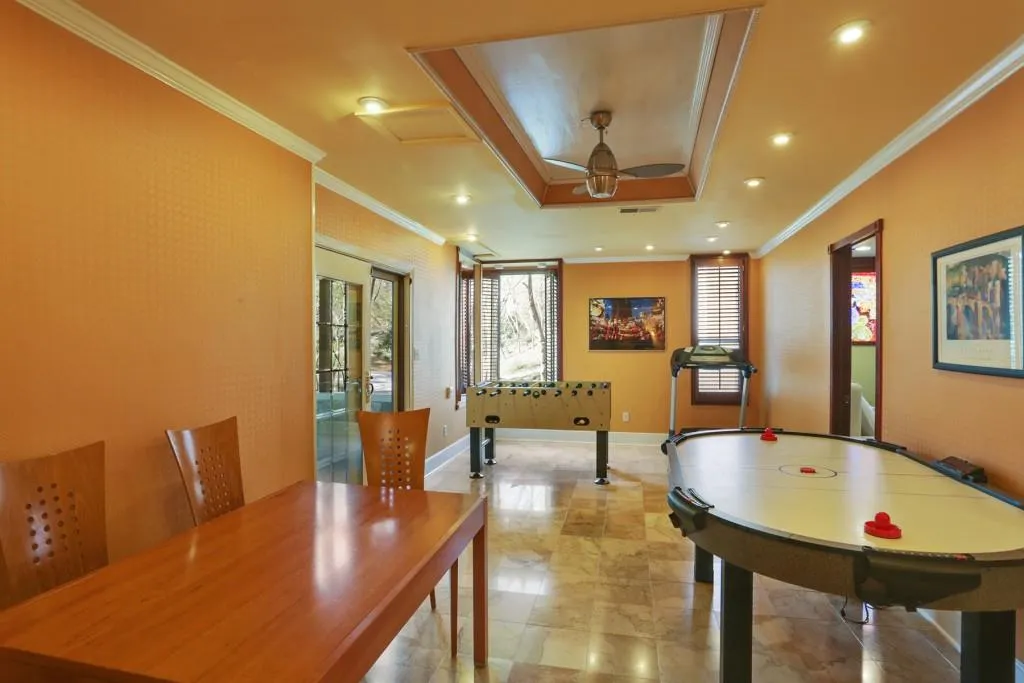 330 Balboa Court Ne, Sandy Springs, Georgia 30342, 4 Bedrooms Bedrooms, ,3 BathroomsBathrooms,Residential,Sold,330 Balboa Court Ne,6519850