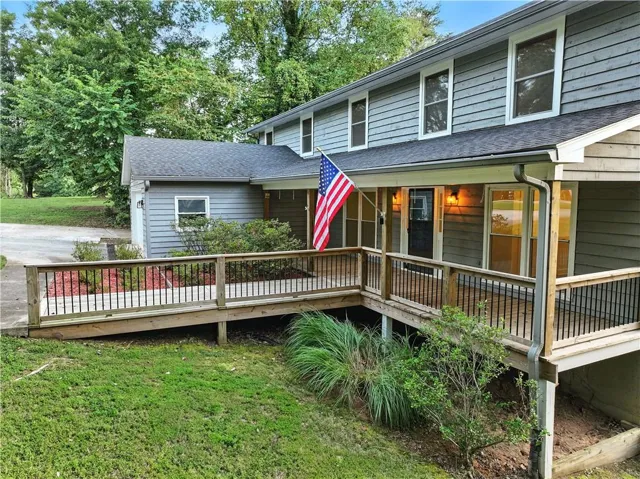 3235 Clarks Bridge Road, Gainesville, Georgia 30506