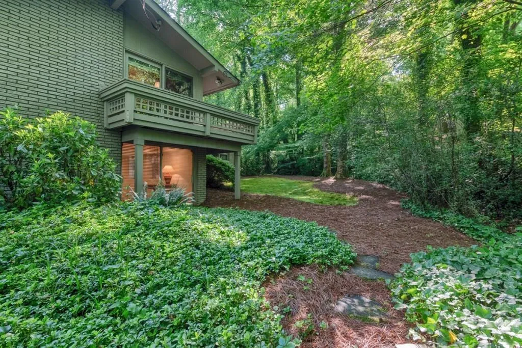 4865 Jett Road Nw, Atlanta, Georgia 30327, 4 Bedrooms Bedrooms, ,4 BathroomsBathrooms,Residential,Sold,4865 Jett Road Nw,6015045