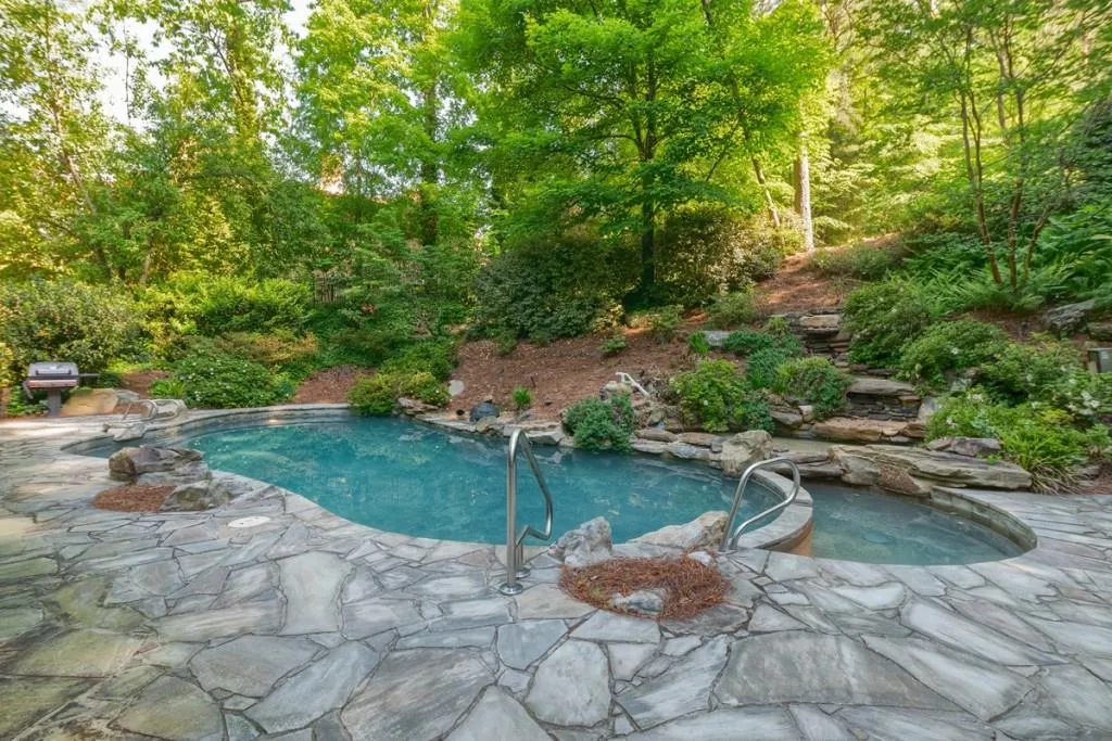 4865 Jett Road Nw, Atlanta, Georgia 30327, 4 Bedrooms Bedrooms, ,4 BathroomsBathrooms,Residential,Sold,4865 Jett Road Nw,6015045