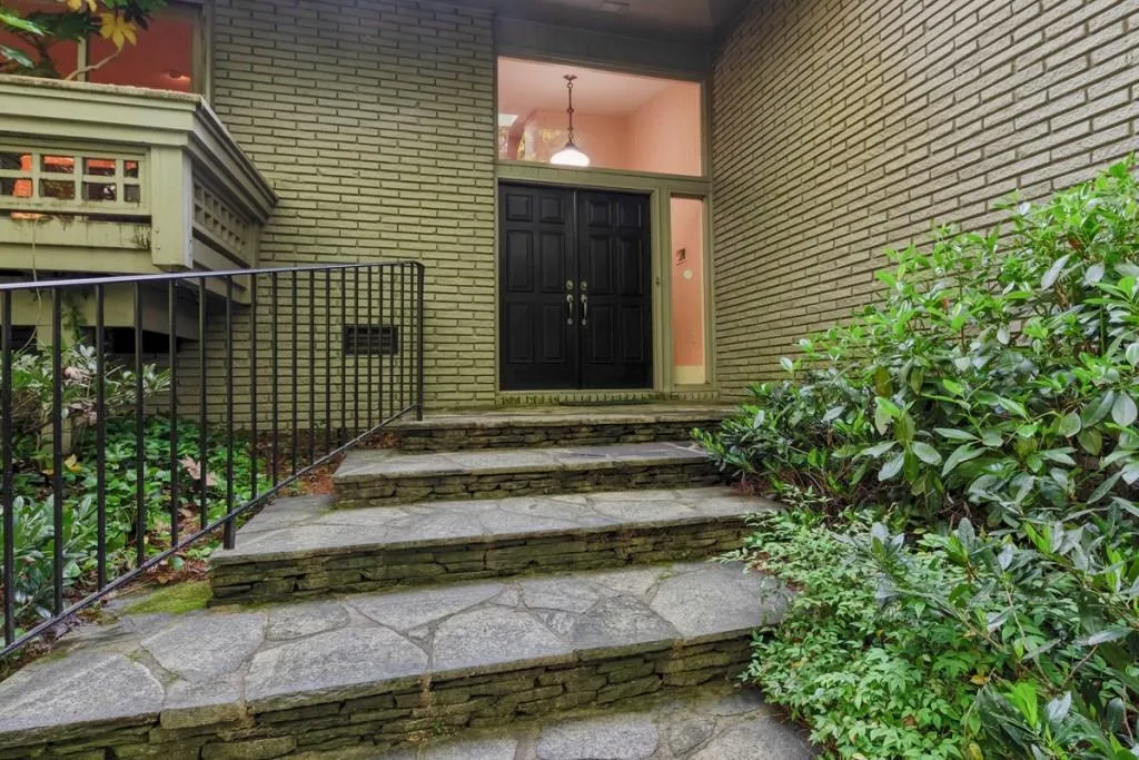 4865 Jett Road Nw, Atlanta, Georgia 30327, 4 Bedrooms Bedrooms, ,4 BathroomsBathrooms,Residential,Sold,4865 Jett Road Nw,6015045