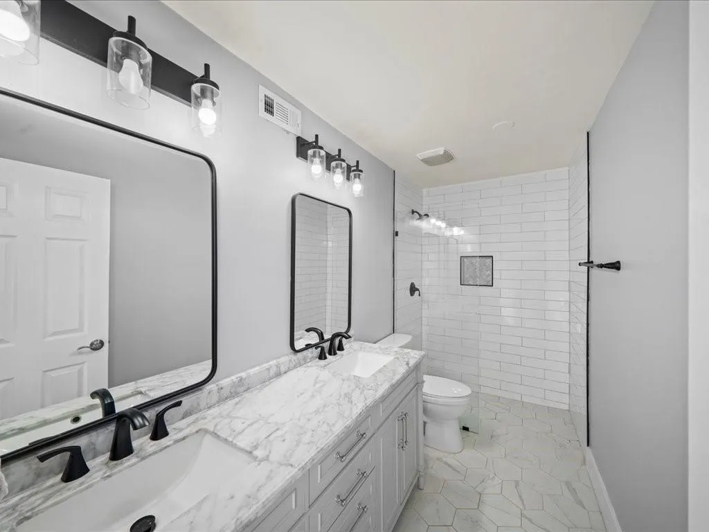 6980 Roswell Road Unit M1, Atlanta, Georgia 30328, 3 Bedrooms Bedrooms, ,2 BathroomsBathrooms,Residential,For Sale,6980 Roswell Road Unit M1,7669827