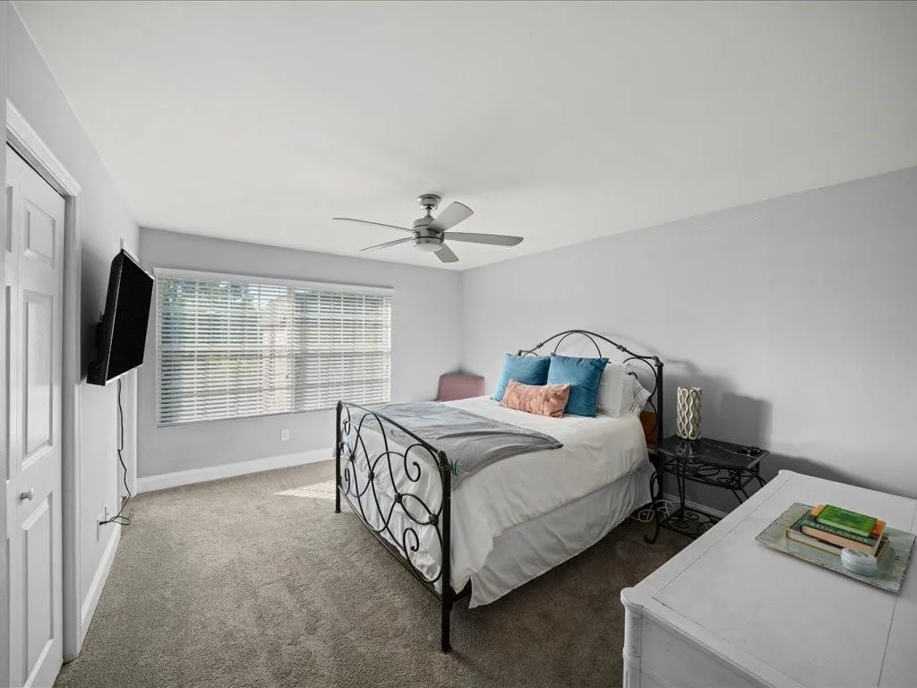 6980 Roswell Road Unit M1, Atlanta, Georgia 30328, 3 Bedrooms Bedrooms, ,2 BathroomsBathrooms,Residential,For Sale,6980 Roswell Road Unit M1,7669827