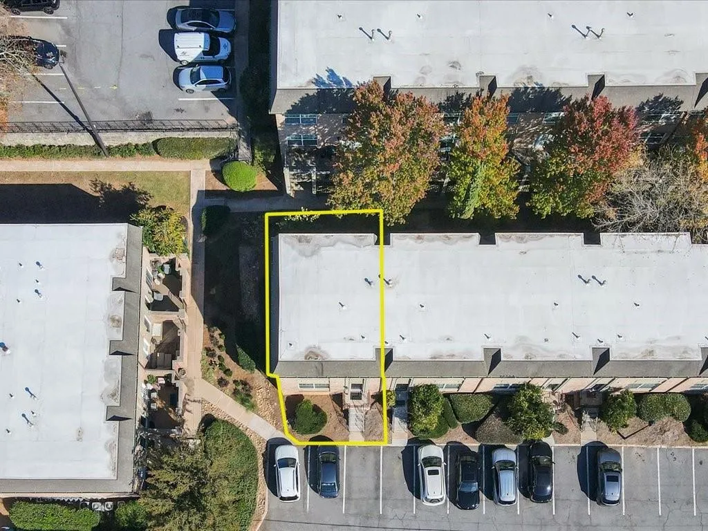 6980 Roswell Road Unit M1, Atlanta, Georgia 30328, 3 Bedrooms Bedrooms, ,2 BathroomsBathrooms,Residential,For Sale,6980 Roswell Road Unit M1,7669827