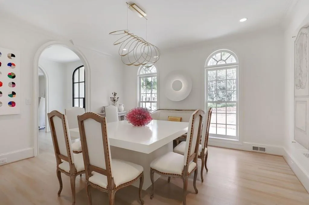 30 Old Maryland Chase, Atlanta, Georgia 30327, 4 Bedrooms Bedrooms, ,3 BathroomsBathrooms,Residential,Sold,30 Old Maryland Chase,6708259