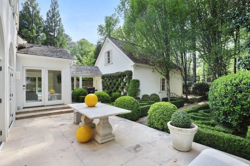 30 Old Maryland Chase, Atlanta, Georgia 30327, 4 Bedrooms Bedrooms, ,3 BathroomsBathrooms,Residential,Sold,30 Old Maryland Chase,6708259