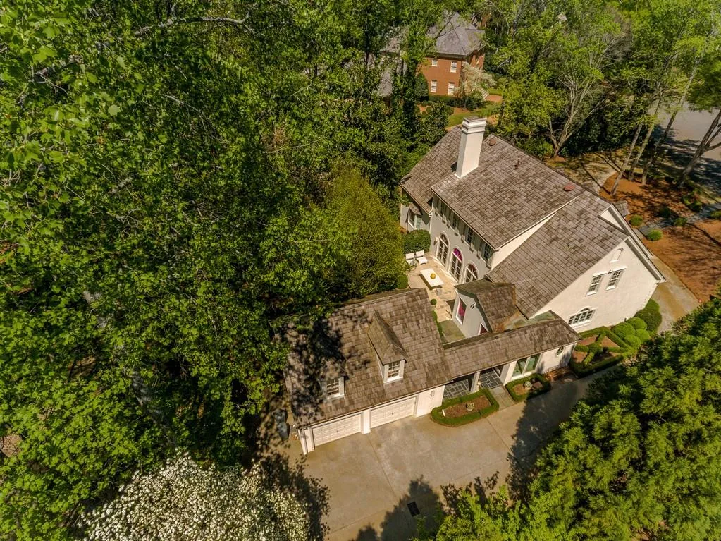 30 Old Maryland Chase, Atlanta, Georgia 30327, 4 Bedrooms Bedrooms, ,3 BathroomsBathrooms,Residential,Sold,30 Old Maryland Chase,6708259