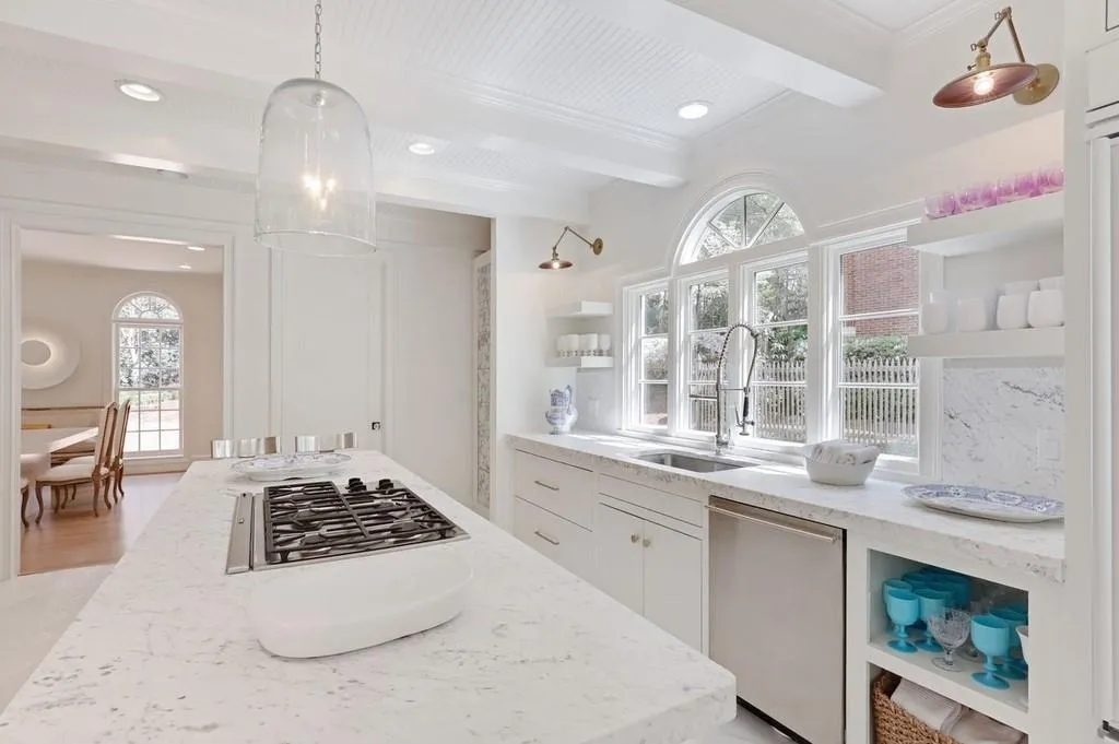 30 Old Maryland Chase, Atlanta, Georgia 30327, 4 Bedrooms Bedrooms, ,3 BathroomsBathrooms,Residential,Sold,30 Old Maryland Chase,6708259