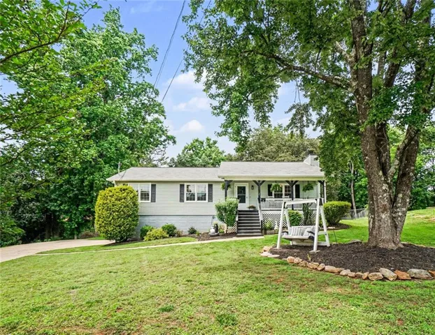 Inviting front elevation
