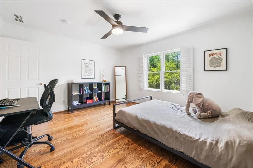Upstairs bedroom
