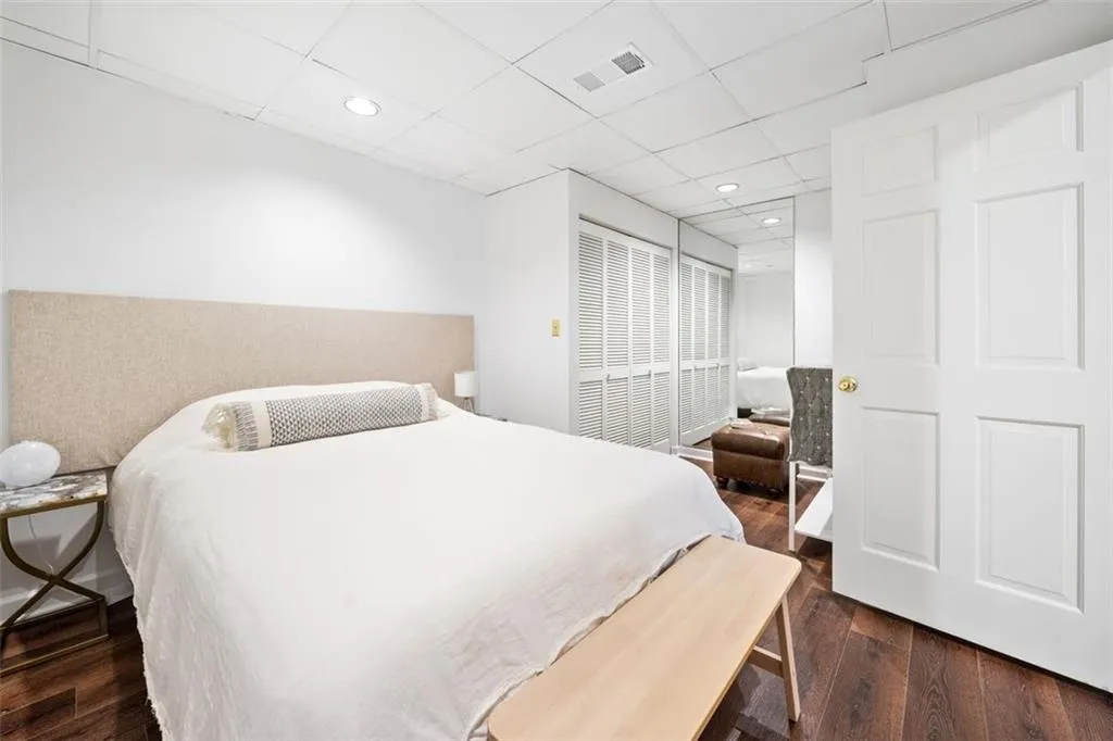Bonus room/guest room
