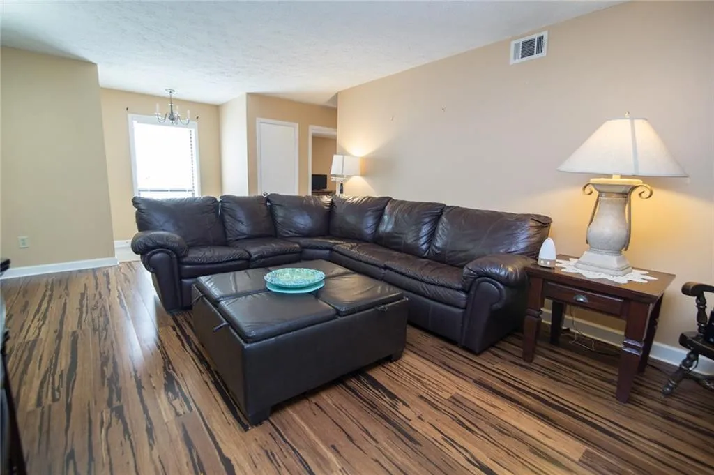 8740 Roswell Road Unit 10a, Atlanta, Georgia 30350, 3 Bedrooms Bedrooms, ,2 BathroomsBathrooms,Residential,Sold,8740 Roswell Road Unit 10a,6036641