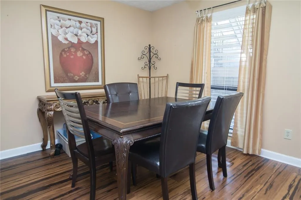 8740 Roswell Road Unit 10a, Atlanta, Georgia 30350, 3 Bedrooms Bedrooms, ,2 BathroomsBathrooms,Residential,Sold,8740 Roswell Road Unit 10a,6036641
