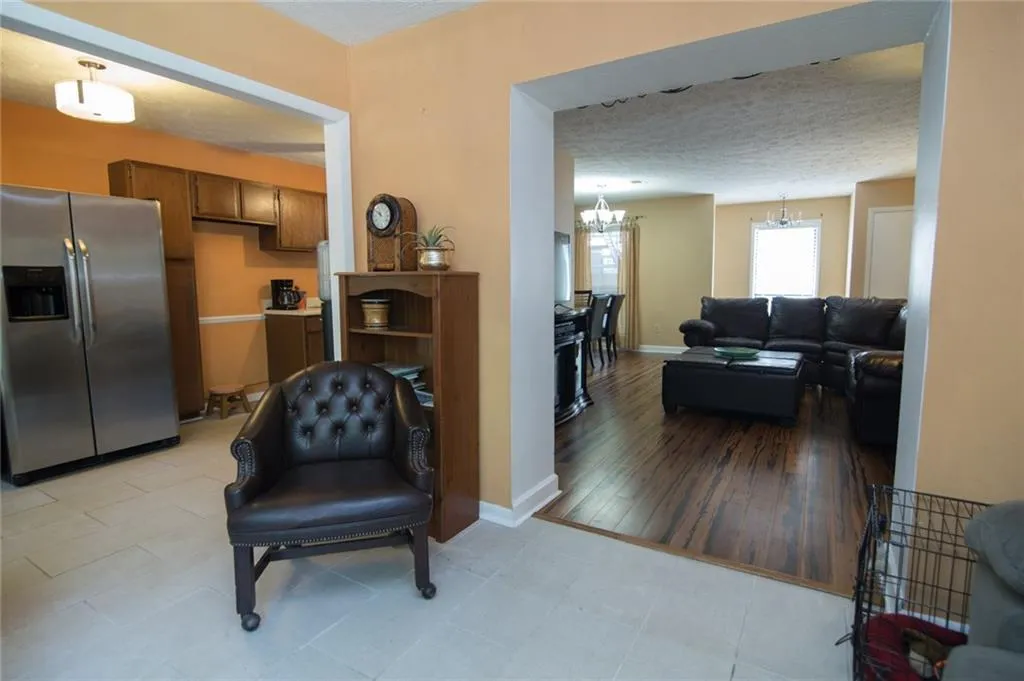8740 Roswell Road Unit 10a, Atlanta, Georgia 30350, 3 Bedrooms Bedrooms, ,2 BathroomsBathrooms,Residential,Sold,8740 Roswell Road Unit 10a,6036641