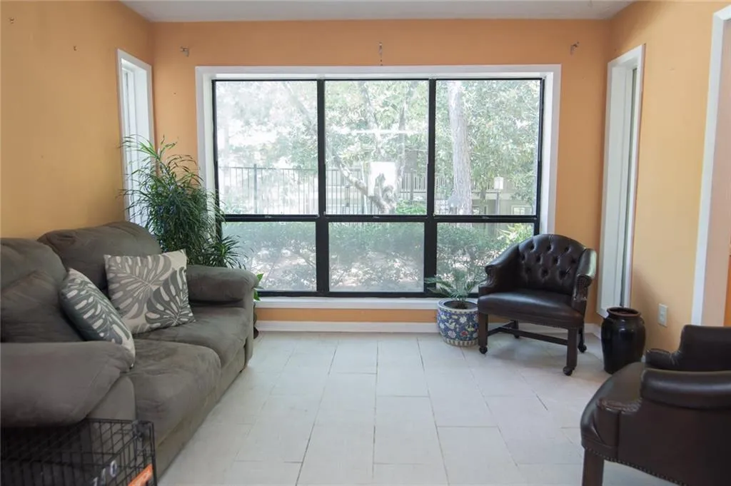 8740 Roswell Road Unit 10a, Atlanta, Georgia 30350, 3 Bedrooms Bedrooms, ,2 BathroomsBathrooms,Residential,Sold,8740 Roswell Road Unit 10a,6036641