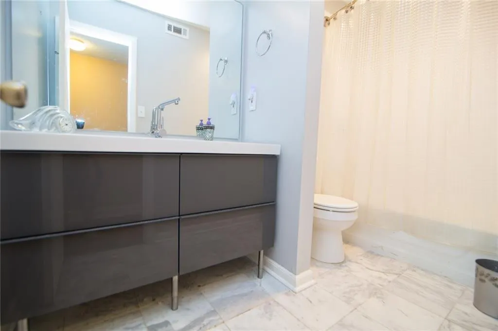 8740 Roswell Road Unit 10a, Atlanta, Georgia 30350, 3 Bedrooms Bedrooms, ,2 BathroomsBathrooms,Residential,Sold,8740 Roswell Road Unit 10a,6036641