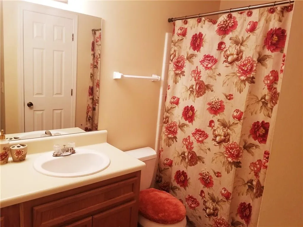 305 Gettysburg Place, Sandy Springs, Georgia 30350, 2 Bedrooms Bedrooms, ,2 BathroomsBathrooms,Residential,Sold,305 Gettysburg Place,6026230