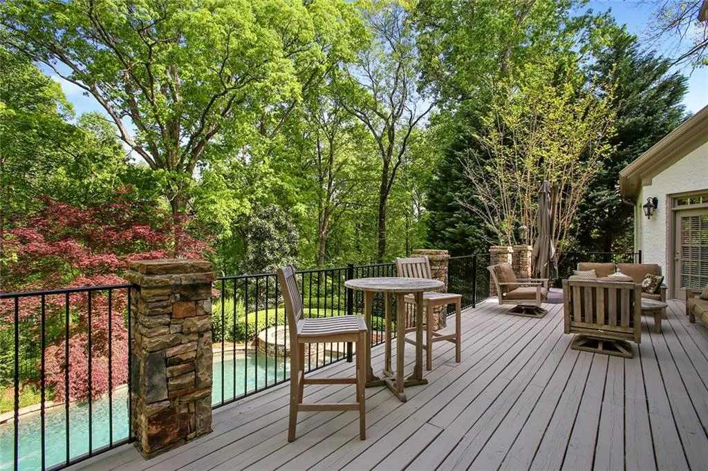 4715 E Conway Drive Nw, Atlanta, Georgia 30327, 5 Bedrooms Bedrooms, ,5 BathroomsBathrooms,Residential,Sold,4715 E Conway Drive Nw,6538675