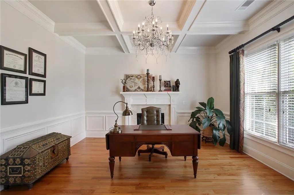 4715 E Conway Drive Nw, Atlanta, Georgia 30327, 5 Bedrooms Bedrooms, ,5 BathroomsBathrooms,Residential,Sold,4715 E Conway Drive Nw,6538675