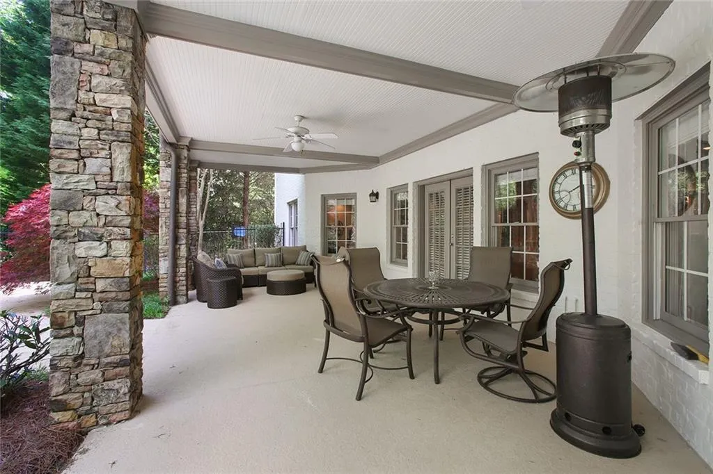 4715 E Conway Drive Nw, Atlanta, Georgia 30327, 5 Bedrooms Bedrooms, ,5 BathroomsBathrooms,Residential,Sold,4715 E Conway Drive Nw,6538675