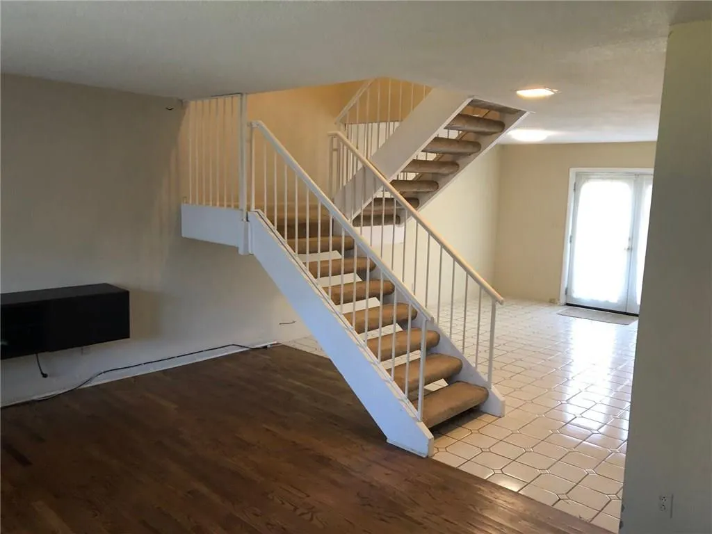 7102 Stonington Drive, Atlanta, Georgia 30328, 2 Bedrooms Bedrooms, ,2 BathroomsBathrooms,Residential,Sold,7102 Stonington Drive,6116476