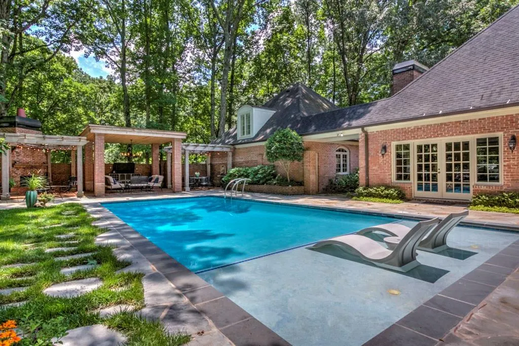 1660 Winterthur Close, Atlanta, Georgia 30328, 5 Bedrooms Bedrooms, ,4 BathroomsBathrooms,Residential,Sold,1660 Winterthur Close,5958331