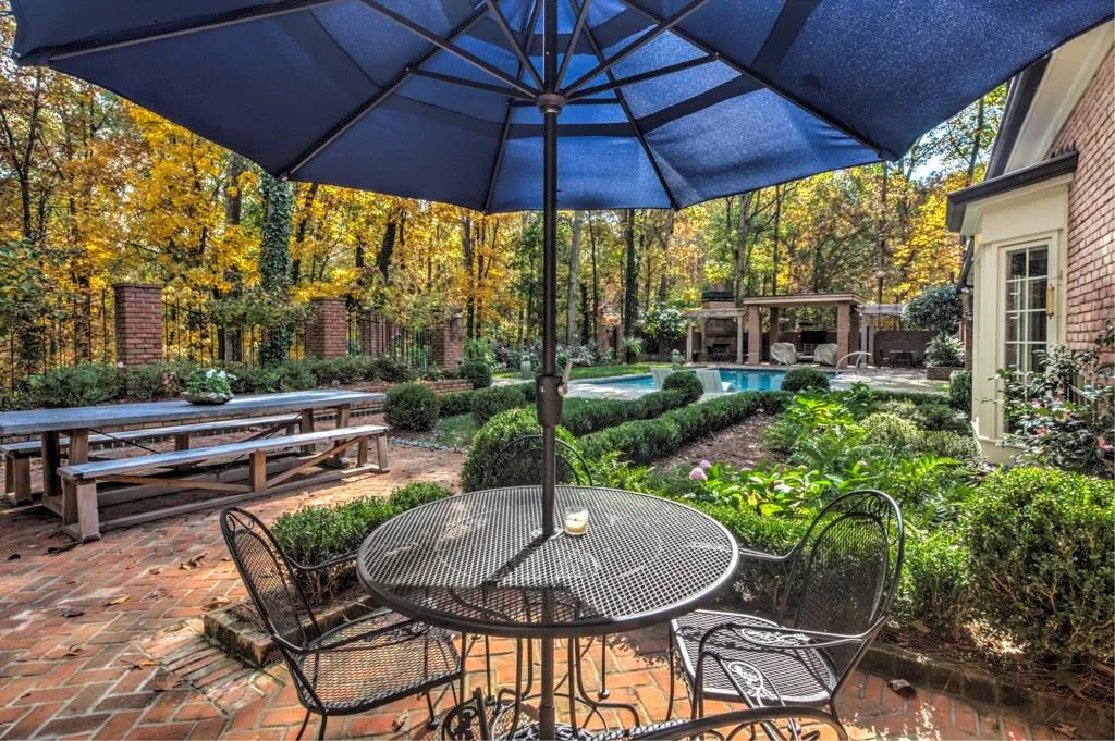 1660 Winterthur Close, Atlanta, Georgia 30328, 5 Bedrooms Bedrooms, ,4 BathroomsBathrooms,Residential,Sold,1660 Winterthur Close,5958331