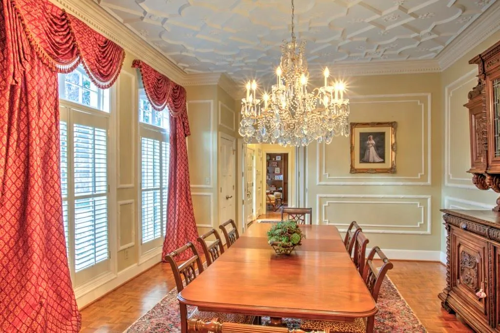 1660 Winterthur Close, Atlanta, Georgia 30328, 5 Bedrooms Bedrooms, ,4 BathroomsBathrooms,Residential,Sold,1660 Winterthur Close,5958331