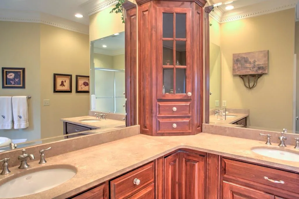 1660 Winterthur Close, Atlanta, Georgia 30328, 5 Bedrooms Bedrooms, ,4 BathroomsBathrooms,Residential,Sold,1660 Winterthur Close,5958331