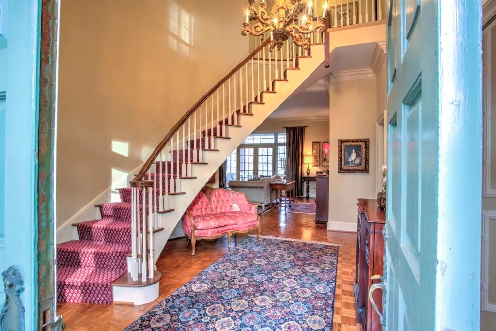 1660 Winterthur Close, Atlanta, Georgia 30328, 5 Bedrooms Bedrooms, ,4 BathroomsBathrooms,Residential,Sold,1660 Winterthur Close,5958331